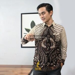 Batik Prabuseno - Arjuna Kemeja Batik Pria Lengan Panjang Slim Fit