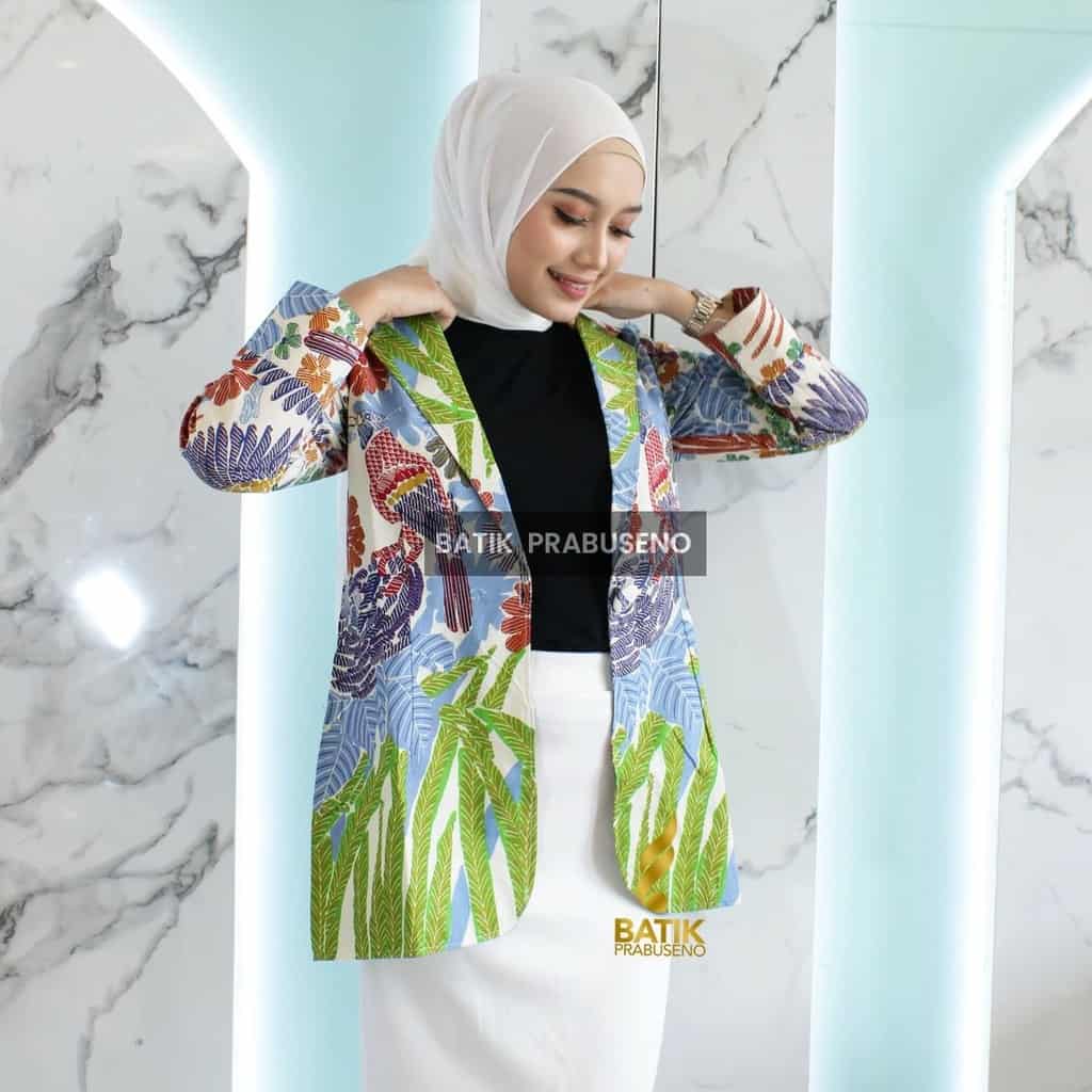Batik Prabuseno - KINAN Blazer Batik Wanita Lengan Panjang